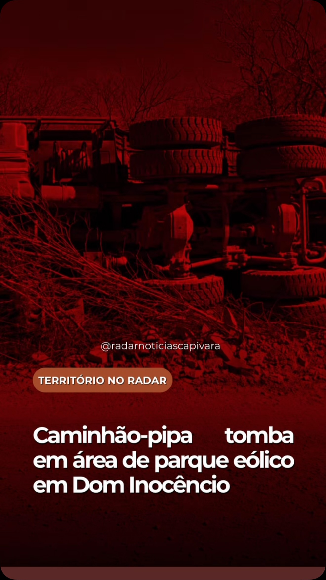 Caminhão-pipa tomba em obra de parque eólico em Dom Inocêncio